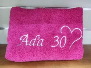 Osuška s nápisom Aďa 30