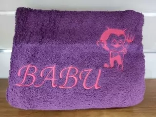 Osuška s nápisom BABU