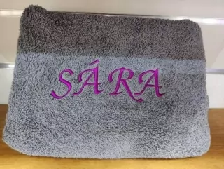 Osuška s menom Sára