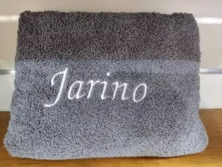 Osuška s menom Jarino
