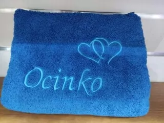 Osuška s nápisom Ocinko