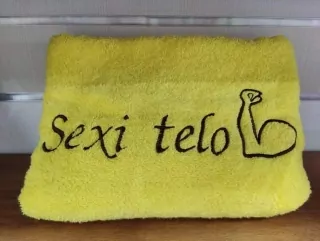 Osuška s nápisom Sexi telo