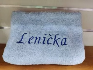 Osuška s menom Lenička