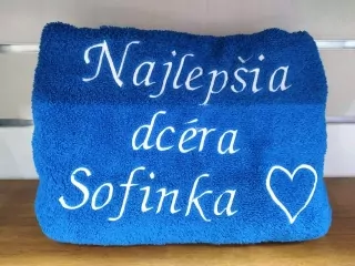 Osuška s nápisom Najlepšia dcéra Sofinka