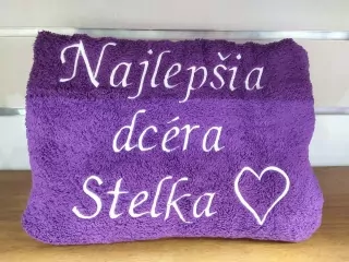 Osuška s nápisom Najlepšia dcéra Stelka