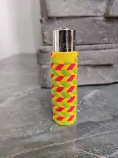 Zapaľovač CLIPPER POP COVERS - Pink rubber