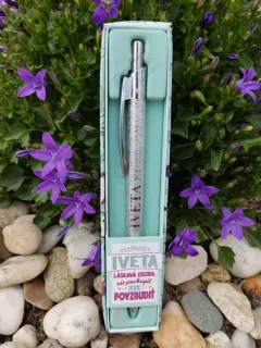 Pero s menom: Iveta