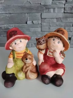 Dievčatko/chlapček so zvieratkom