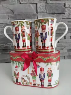 Set porcelánových hrnčekov - Luskáčik