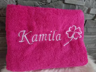 Osuška s menom Kamila
