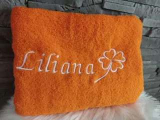 Osuška s menom Liliana