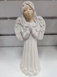 Anjel - modliace dievča