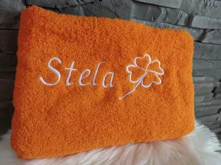 Osuška s menom Stela