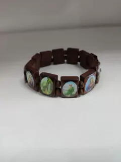 Drevený náramok so svätými obrázkami