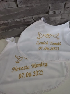 Set svadobných podbraníkov s holubičkami