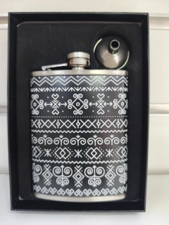 Ľudová ploskačka čierna