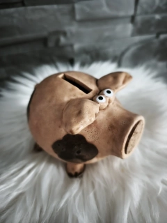 Pokladnička – hlinené prasiatko s vyberaním cez nos 🐷💰