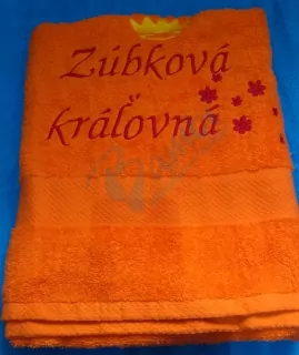 Osuška s nápisom Zúbková kráľovná