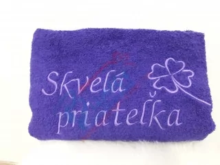 Osuška s nápisom Skvelá priateľka