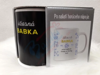 Meniaci sa hrnček: Úžasná babka