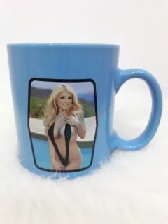 Vyzliekací hrnček žena-modrý