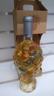 Víno v hroznovej fľaši biele