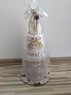 Osušková torta pre novomanželov