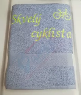 Osuška s nápisom Skvelý cyklista