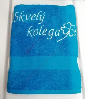 Osuška s nápisom Skvelý kolega
