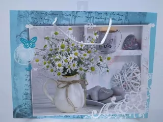 Darčeková taška modrá s kvetinami 