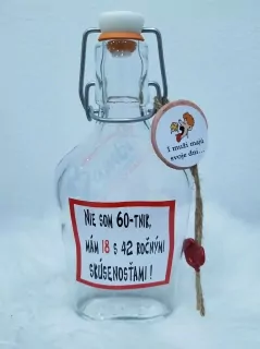Narodeninová fľaška - Nie som 60-tnik