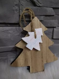 Drevená dekorácia stromčeky