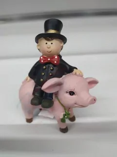 Kominár s prasiatkom 2