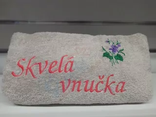 Osuška s nápisom Skvelá vnučka