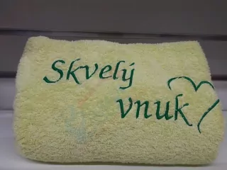 Osuška s nápisom Skvelý vnuk