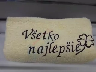 Osuška s nápisom Všetko najlepšie