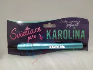 Svietiace pero Karolína