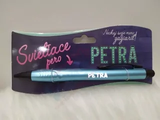 Svietiace pero Petra