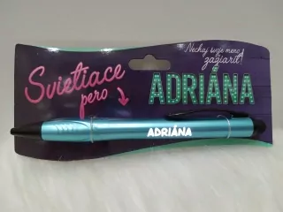 Svietiace pero Adriána