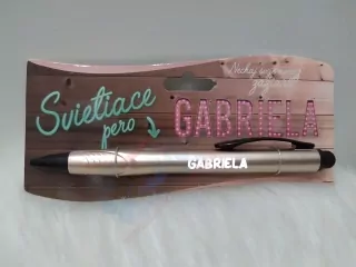 Svietiace pero Gabriela