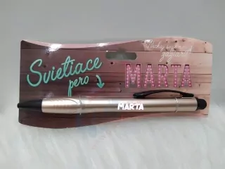 Svietiace pero Marta