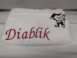 Osuška s nápisom Diablik