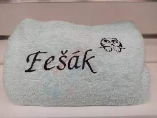 Osuška s nápisom Fešák