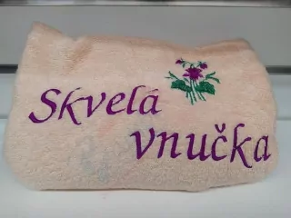 Osuška s nápisom Skvelá vnučka