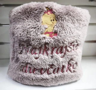 Deka- Najkrajšie dievčatko