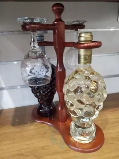 Sada 2 Fľaše vínka a 2 poháre
