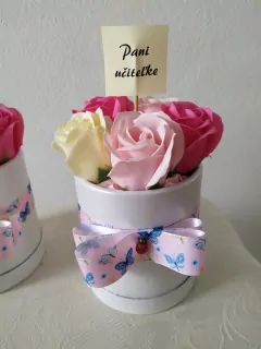 Mydlový flower box 5 ruží mix Pani učiteľke