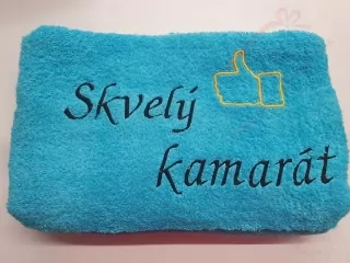 Osuška s nápisom Skvelý kamarát 