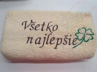 Osuška s nápisom Všetko najlepšie 