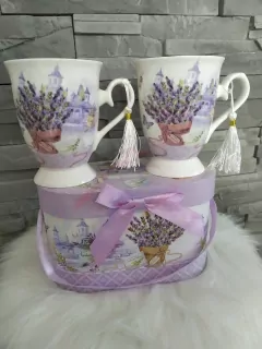 Porcelánové šálky v darčekovej krabičke